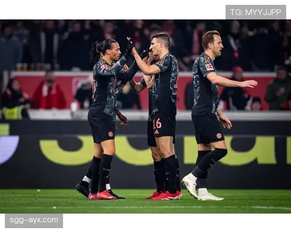 拜仁轻取对手，强势登顶德甲积分榜