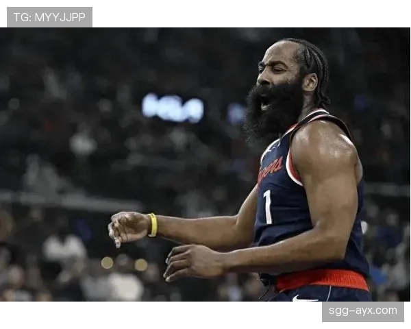 明星球员剪影引爆热议，彰显顶级球星赛场成就与非凡影响力