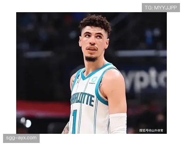 拉梅洛·鲍尔挡拆助攻能力提升显著，拉开黄蜂关键进攻节奏