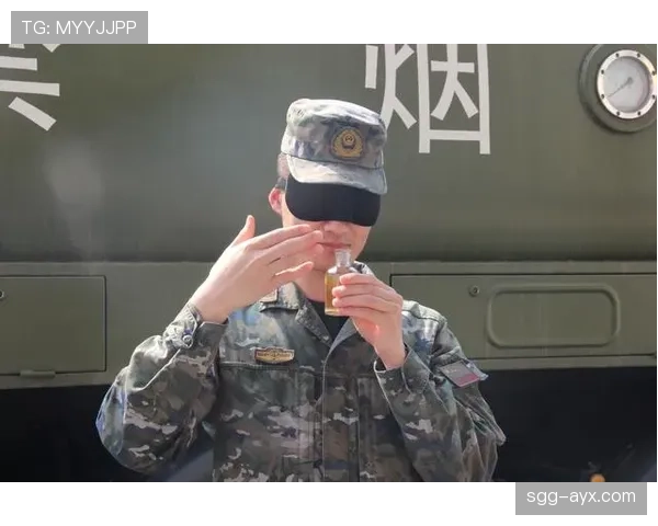 施洋训练完直接啃鸡腿？这自律人设有点扛不住啊